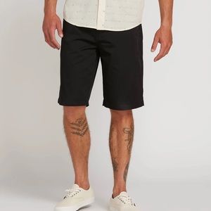 NWT - Men’s Volcom Frickin Chino Shorts 34